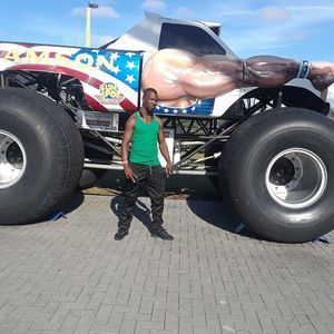 Meet your Posher, Daniel